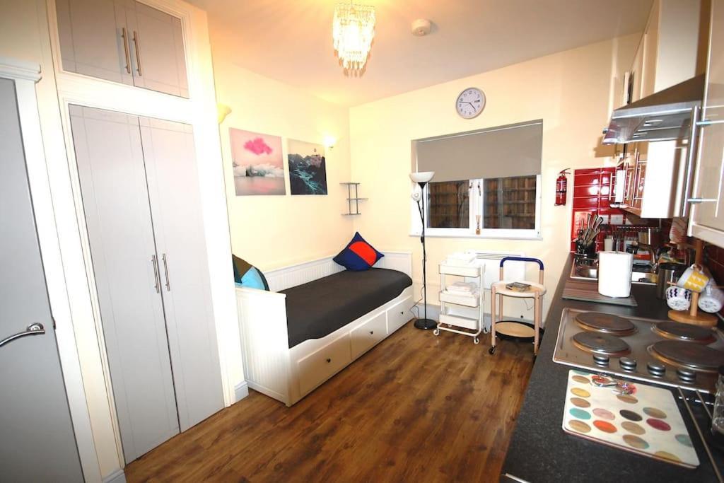 Appartement St 7 - Cosy, Modern Apartment-corbyn St N4 Londen