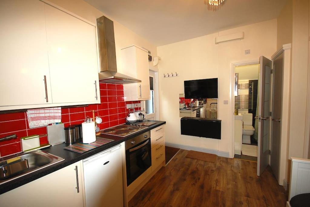 St 7 - Cosy, Modern Apartment-corbyn St N4 Appartement Londen