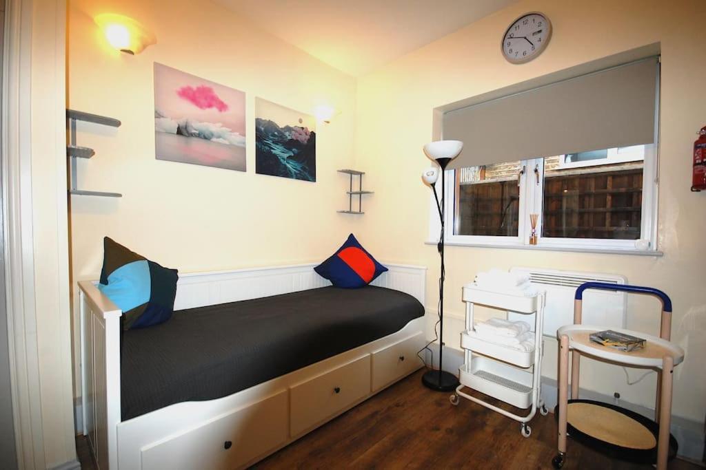 Appartement St 7 - Cosy, Modern Apartment-corbyn St N4 Londen